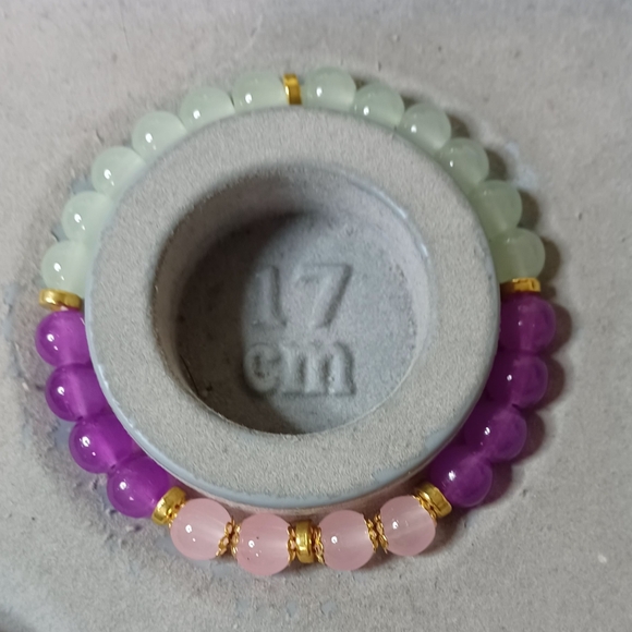 Purple, pink, and green bead bracelet - Picture 1 of 5